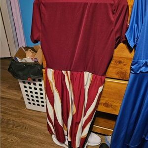 Chic Burgundy Maxi Dress with Gold Details